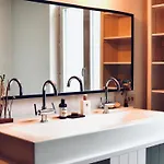 بيت ضيافة Boutique Verne Dreams 4*
